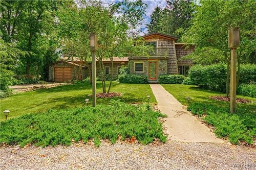 5948 Chestnut Rd, Newfane, NY, 14108-9616 | Card Image