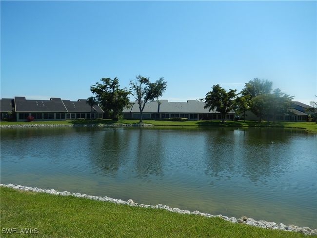 902 Mcgregor Park Cir, House attached with 2 bedrooms, 2 bathrooms and null parking in FORT MYERS FL | Image 24