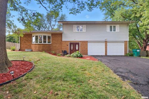 27 Crestview Dr, Geneseo, IL, 61254-9513 | Card Image