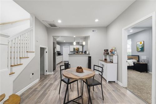 139 Locust Ave, Hampton, VA, 23661-2728 | Card Image