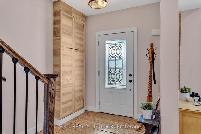 64 Front St E, House other with 4 bedrooms, 3 bathrooms and 10 parking in Bobcaygeon ON | Image 9