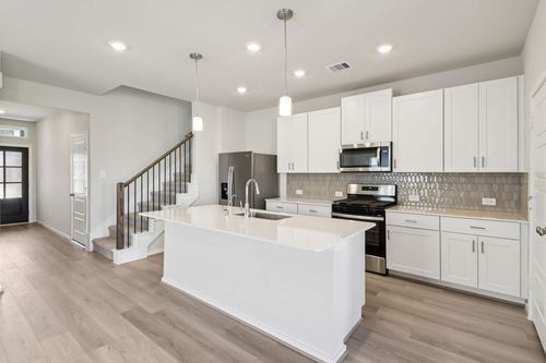 5104 Redbud Valley Drive, Pearland, TX, 77584 | Card Image