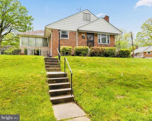 1501 Ruatan St, HYATTSVILLE, MD, 20783-2447 | Card Image