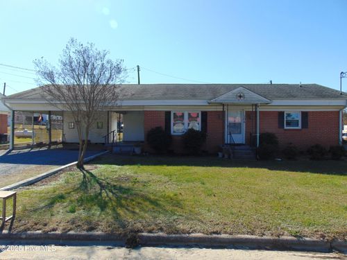 104 Edgecombe St, Macclesfield, NC, 27852-9785 | Card Image