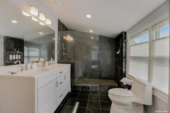 11 13 Th St, House other with 4 bedrooms, 3 bathrooms and null parking in Bohemia NY | Image 22
