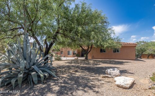 241 N Slate Dr, Vail, AZ, 85641-8703 | Card Image