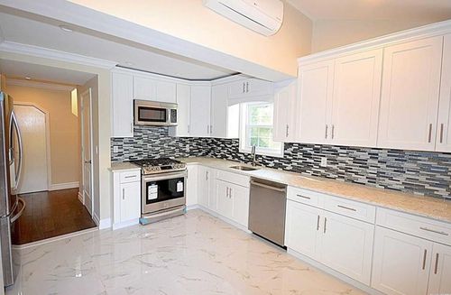 4 Addison Ln, Greenvale, NY, 11548-1120 | Card Image