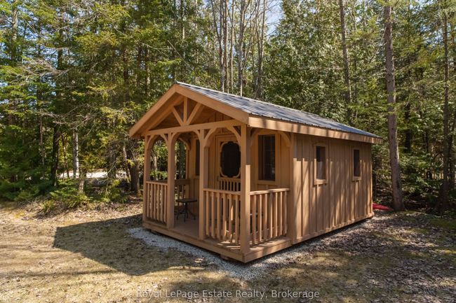 704 York Ave, House other with 3 bedrooms, 1 bathrooms and 6 parking in Sauble Beach ON | Image 30