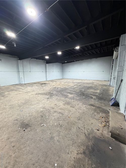 356 Auburn Ave, Pontiac, MI, 48342-3204 | Card Image