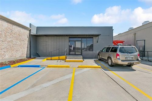 3229 Edenborn Ave, Metairie, LA, 70002-4768 | Card Image