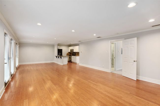 APT-211 - 7770 Meadow Rd, Condo with 2 bedrooms, 2 bathrooms and null parking in Dallas TX | Image 5