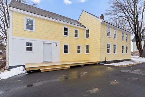 81 Main St, Pittsfield, NH, 03263-3703 | Card Image