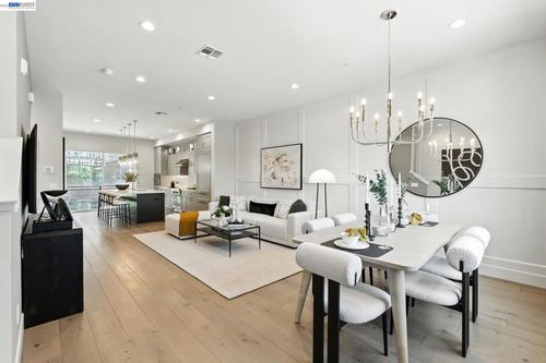 1668 Clement Ave, Alameda, CA, 94501-6876 | Card Image