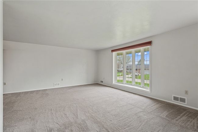 124 Wyndfield Dr, House other with 3 bedrooms, 1 bathrooms and 2 parking in Mount Pleasant PA | Image 4