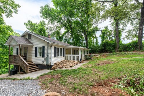 520 Burns Rd, Knoxville, TN, 37914-3600 | Card Image