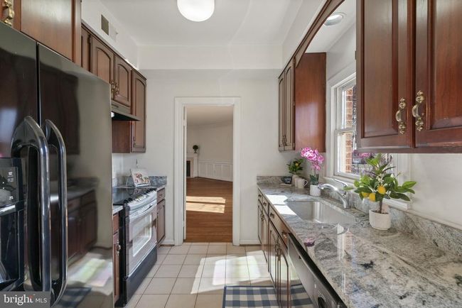 1537 Cedar Ave, Townhouse with 4 bedrooms, 5 bathrooms and null parking in MCLEAN VA | Image 17