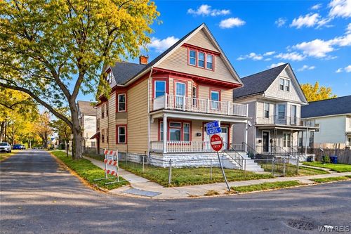 218 Laurel St, Buffalo, NY, 14208-2005 | Card Image