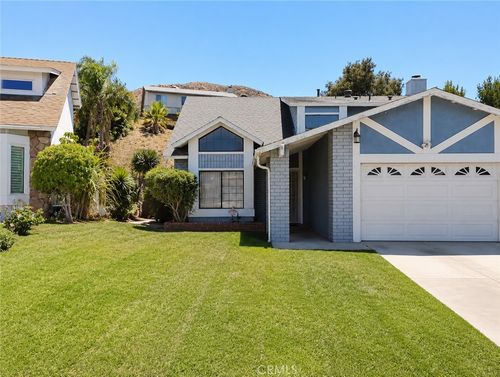 14571 Long View, Fontana, CA, 92337 | Card Image