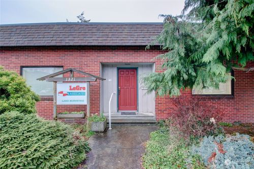 1321 S 2nd St, Mount Vernon, WA, 98273-4803 | Card Image