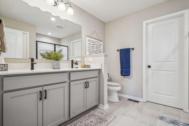 Primary bath | Image 32