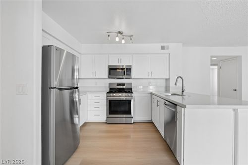 102-7901 Ryandale Cir, Las Vegas, NV, 89145-2901 | Card Image