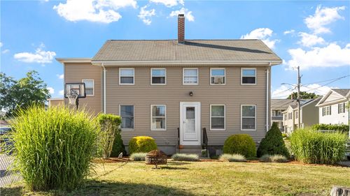 93 French St, Pawtucket, RI, 02860-4211 | Card Image