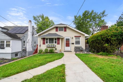 35 Fitzrandolph Rd, West Orange, NJ, 07052-3508 | Card Image