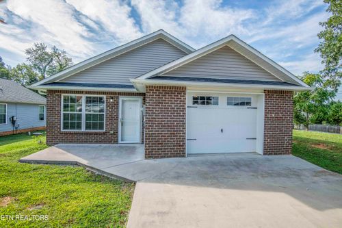 1702 Watauga St, Sevierville, TN, 37876-0678 | Card Image