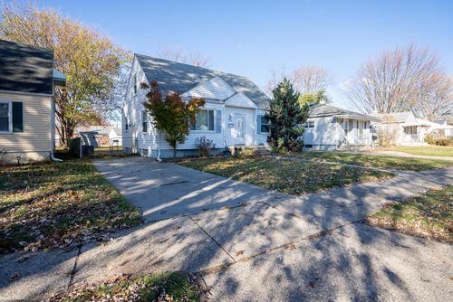 29257 Commonwealth St, Roseville, MI, 48066-2067 | Card Image