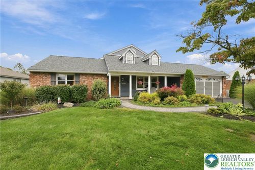 5207 Tilghman St, COOPERSBURG, PA, 18036-2463 | Card Image
