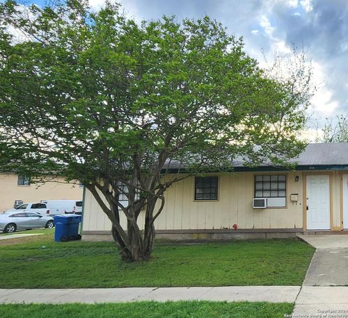 218 Bexar Dr, San Antonio, TX, 78228-4206 | Card Image