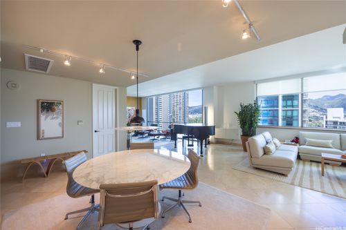 15a-1199 Bishop St, Honolulu, HI, 96813-2874 | Card Image