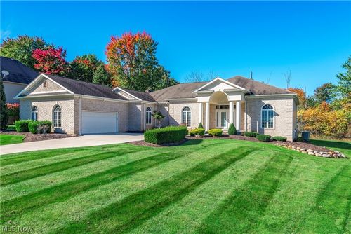 8496 Countryview Dr, Broadview Heights, OH, 44147-3427 | Card Image