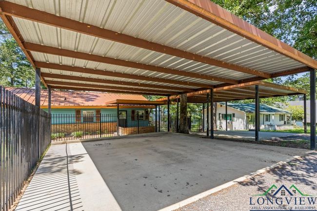 263 Crestwood Loop, House other with 2 bedrooms, 1 bathrooms and null parking in Avinger TX | Image 38