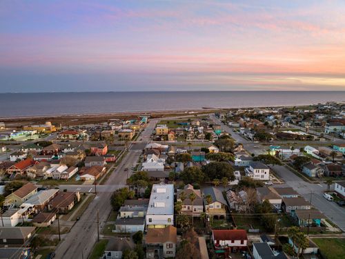 e-808 Sealy St, Galveston, TX, 77550-6220 | Card Image