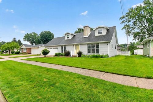 2502 Bradford Ave, Janesville, WI, 53545-5701 | Card Image