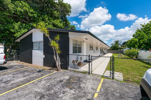 1-4-5725 Tyler St, Hollywood, FL, 33021-6300 | Card Image