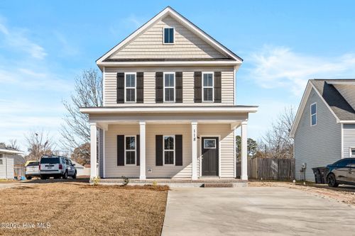 118 Thompson St, Jacksonville, NC, 28540-6127 | Card Image