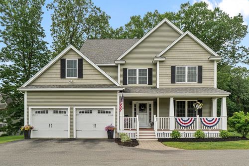 2 Sugden Ln, North Chelmsford, MA, 01863-1375 | Card Image