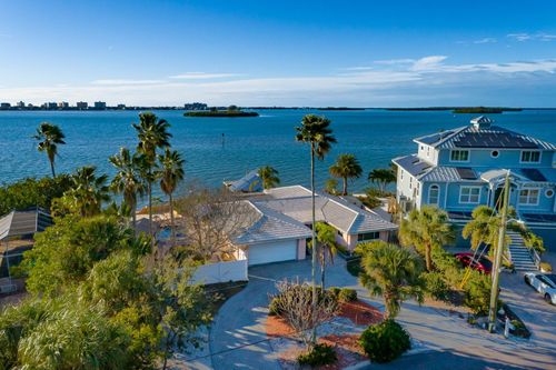 1844 Venetian Point Dr, Clearwater, FL, 33755-1752 | Card Image