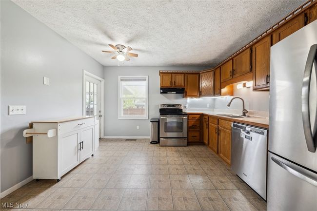 18 Lakeview Ct, House other with 3 bedrooms, 2 bathrooms and null parking in Lagrange OH | Image 14