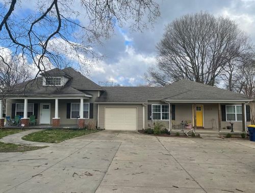 1715 Smallhouse Rd, Bowling Green, KY, 42104-3253 | Card Image