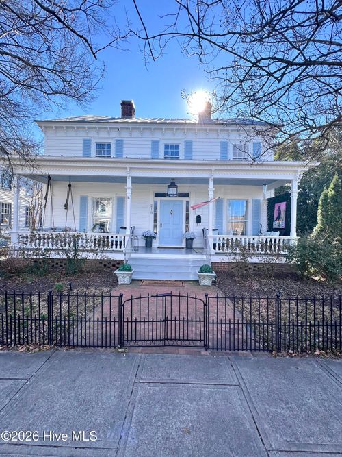 219 Pollock St, New Bern, NC, 28560-4942 | Card Image