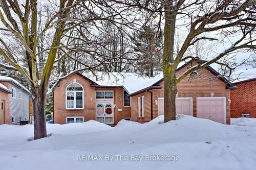 148 Fernbrook Dr, Wasaga Beach, ON, L9Z1G9 | Card Image