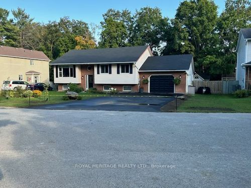 731 Peterborough Ave, Bridgenorth, ON, K0L1H0 | Card Image