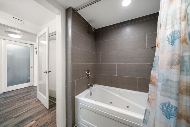 APT-504S - 1591 Gulf Blvd, Condo with 2 bedrooms, 2 bathrooms and null parking in CLEARWATER BEACH FL | Image 25