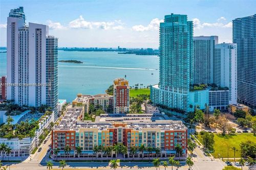 apt-218-2000 N Bayshore Dr, Miami, FL, 33137-5115 | Card Image