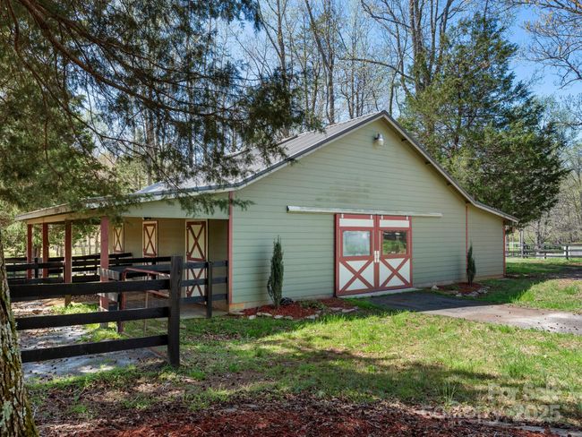 132 Green Mdws, House other with 3 bedrooms, 3 bathrooms and null parking in Columbus NC | Image 35