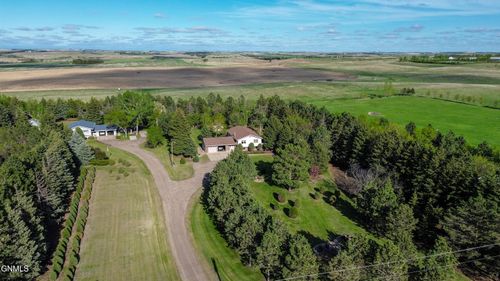 19351 Highway 83 Ne, Baldwin, ND, 58521-9725 | Card Image