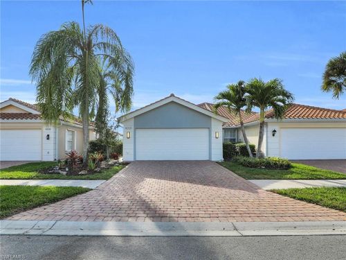 4231 Redonda Ln, NAPLES, FL, 34119-7501 | Card Image